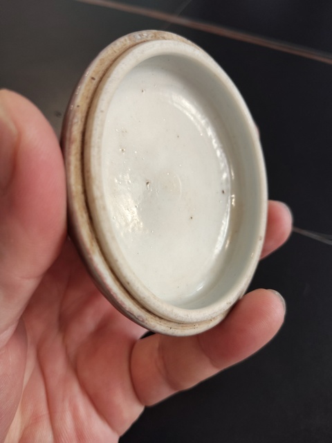 古玩陶瓷豇豆紅釉印盒真品鑒賞圖