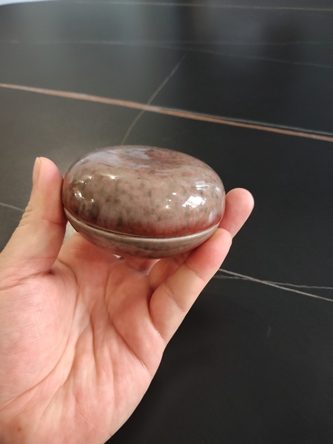 古玩陶瓷豇豆紅釉印盒真品鑒賞圖