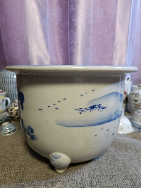 古玩陶瓷青花山水人物紋花盆真品鑒賞圖