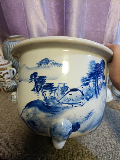古玩陶瓷青花山水人物紋花盆真品鑒賞圖