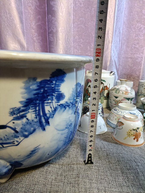 古玩陶瓷青花山水人物紋花盆真品鑒賞圖