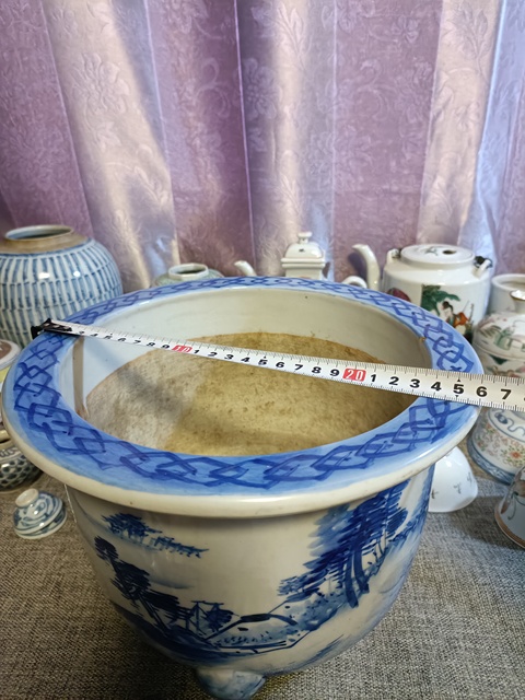 古玩陶瓷青花山水人物紋花盆真品鑒賞圖