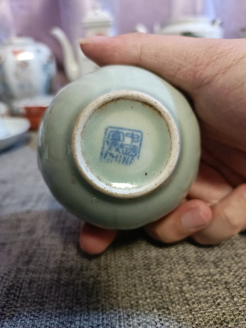 古玩陶瓷冬青釉蓋罐真品鑒賞圖