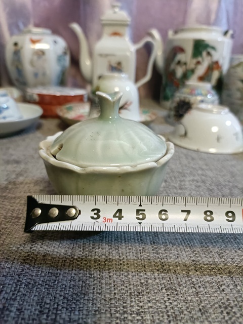 古玩陶瓷冬青釉蓋罐真品鑒賞圖