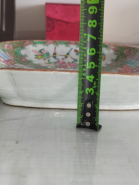 古玩陶瓷人物花鳥蝶紋廣彩盤真品鑒賞圖