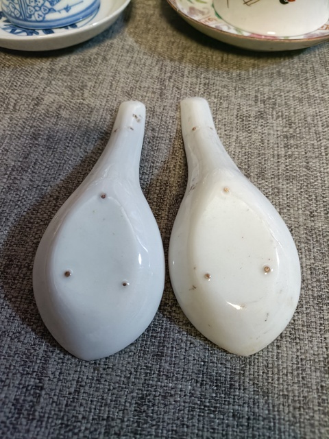 古玩陶瓷黃地粉彩花卉紋調(diào)羹真品鑒賞圖