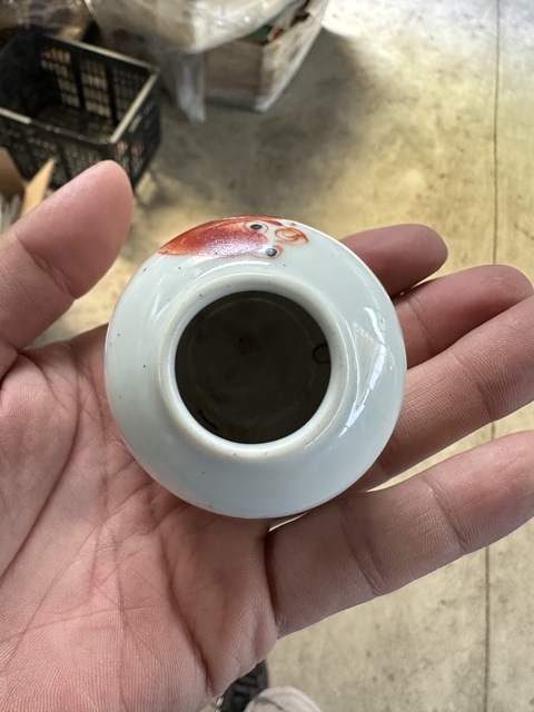 古玩陶瓷礬紅少獅水罐拍賣,當前價格1000元
