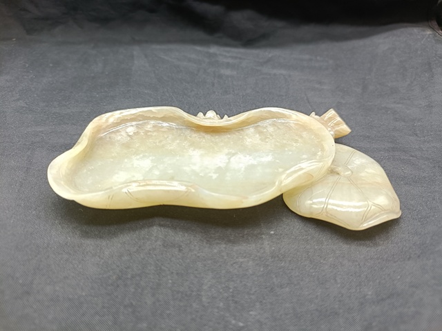 古玩玉器和田玉雕“荷葉形”筆洗真品鑒賞圖