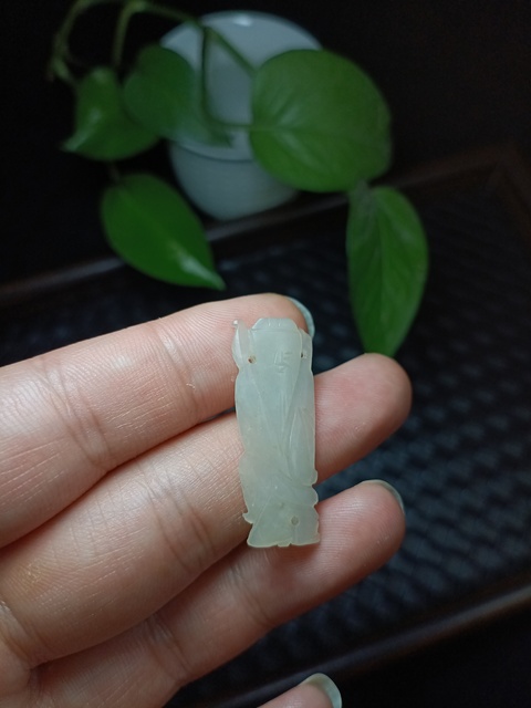 古玩玉器(放漏,不比價格比質量!)清代和田白玉雕“壽星”拍賣,當前價格688元