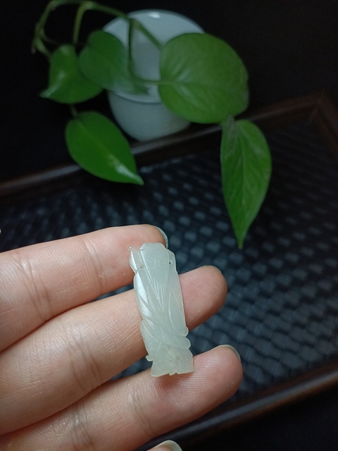 古玩玉器(放漏,不比價格比質量!)清代和田白玉雕“壽星”拍賣,當前價格688元