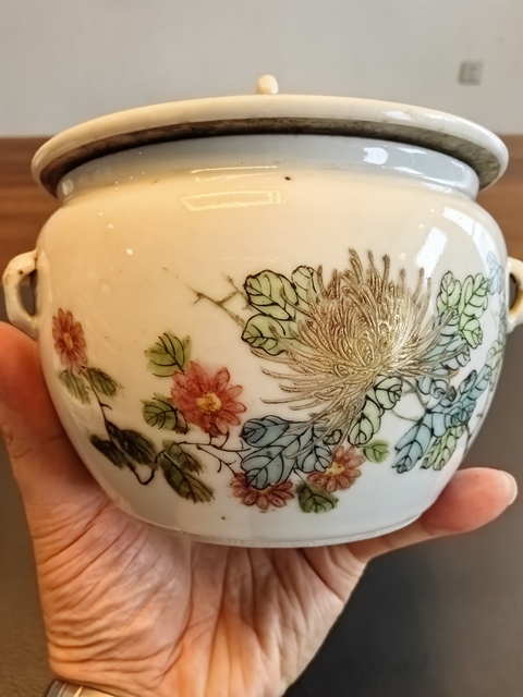 古玩陶瓷民國名家粉彩花卉紋粥罐真品鑒賞圖