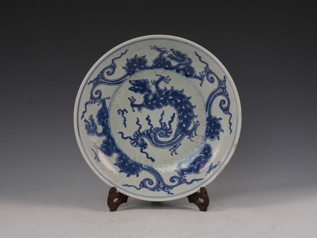 古玩陶瓷清中早·青花卷草龍紋盤拍賣,當(dāng)前價格4268元