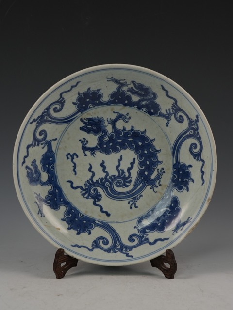 古玩陶瓷清中早·青花卷草龍紋盤拍賣,當(dāng)前價格4268元