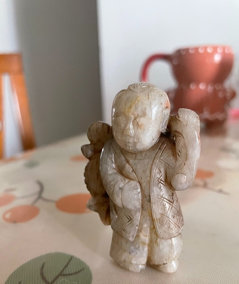 古玩玉器和田玉雕“執荷童子”真品鑒賞圖