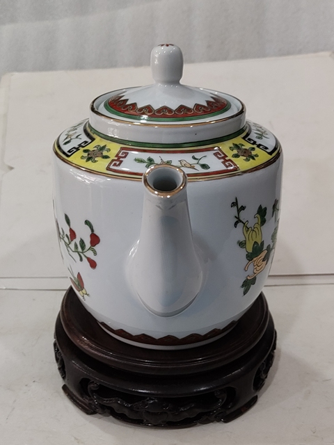 古玩陶瓷粉彩三多紋茶壺真品鑒賞圖