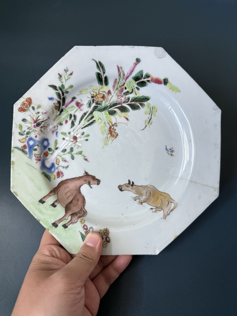 古玩陶瓷牛氣沖天粉彩八角盤真品鑒賞圖