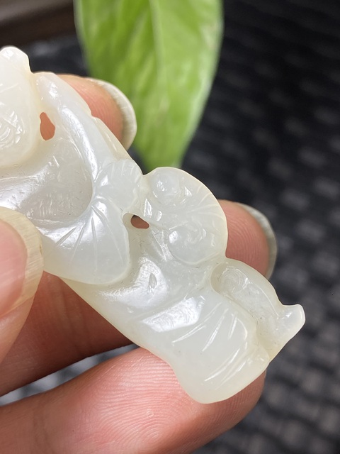 古玩玉器(一口價(jià)放漏)創(chuàng)匯期和田白玉雕“如意童子”拍賣,當(dāng)前價(jià)格2600元