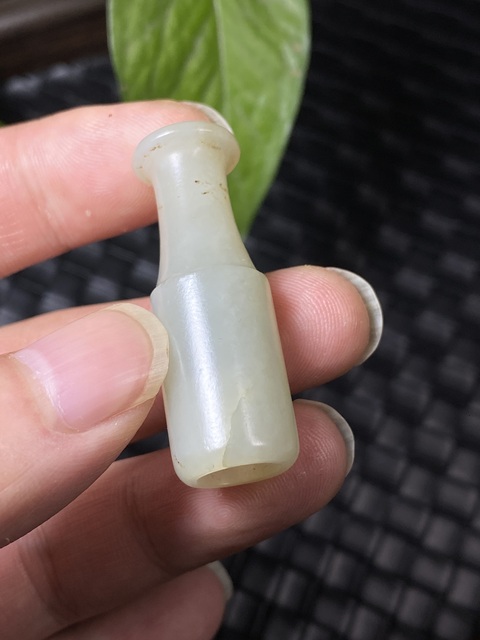 古玩玉器（撿漏了）白潤的清代和田白玉雕“素紋煙嘴”拍賣，當前價格1500元