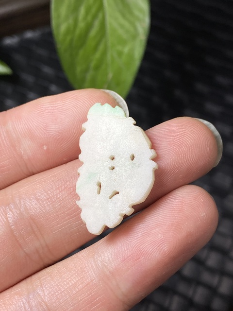 古玩玉器清代天然翡翠靈芝如意花飾拍賣,當前價格600元
