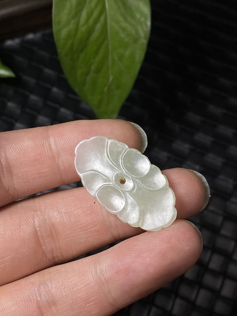 古玩玉器清代和田白玉雕“帽花”拍賣，當前價格1200元