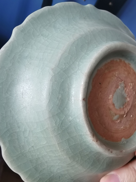古玩陶瓷龍泉青瓷刻花盤真品鑒賞圖