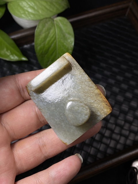 古玩玉器(一口價(jià)放漏)老料幾十年工和田玉鑲嵌老銀帶扣拍賣,當(dāng)前價(jià)格4500元