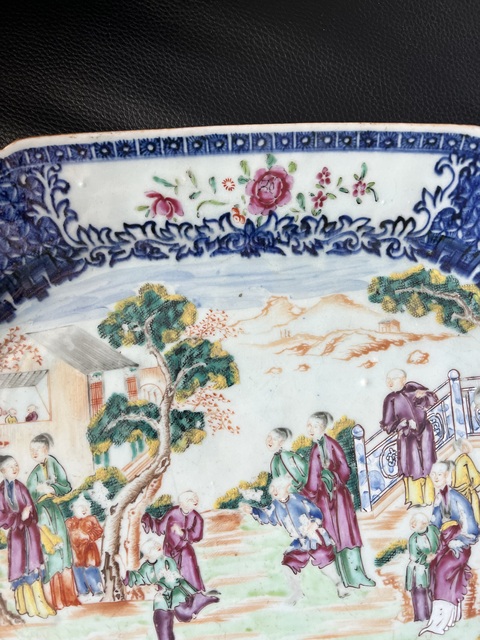 古玩陶瓷青花廣彩人物盤真品鑒賞圖