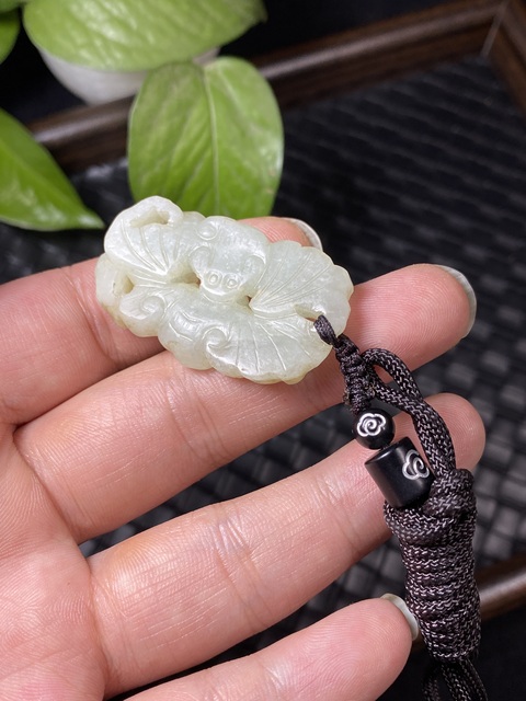 古玩玉器(一口價放漏)清代和田玉雕“福佩”拍賣,當前價格3500元