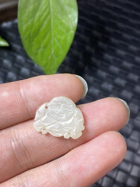 古玩玉器清代和田玉雕“佛公帽花”拍賣,當(dāng)前價格350元