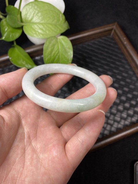 古玩玉器清代天然翡翠手鐲拍賣,當前價格9500元