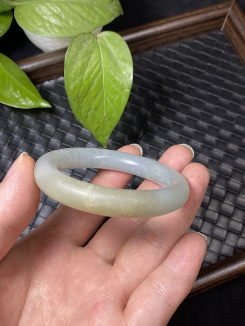 古玩玉器清代天然翡翠手鐲拍賣,當前價格5500元