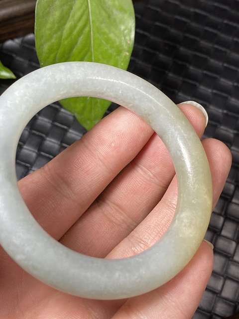 古玩玉器清代天然翡翠手鐲拍賣,當前價格5500元
