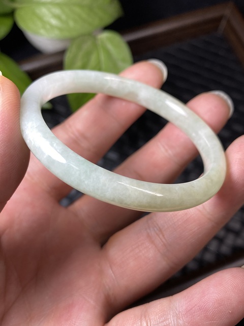 古玩玉器（放漏）清代天然翡翠手鐲拍賣，當前價格4200元
