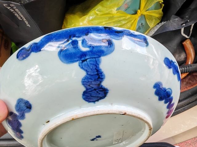 古玩陶瓷德化窯青花過墻龍紋臥盤真品鑒賞圖