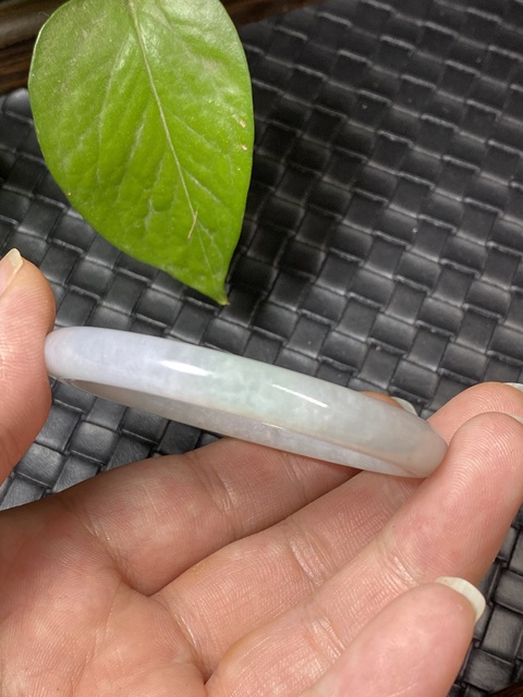 古玩玉器清代冰糯天然翡翠手鐲拍賣,當前價格11000元