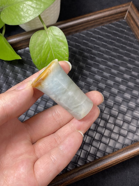 古玩玉器清代翡翠雕“煙槍嘴”拍賣(mài),當(dāng)前價(jià)格3800元
