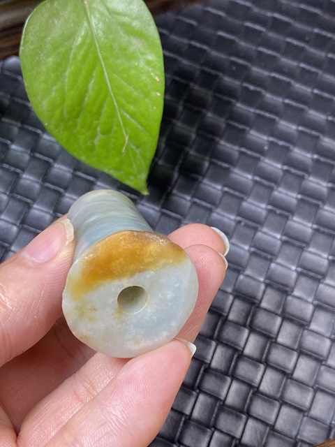 古玩玉器清代翡翠雕“煙槍嘴”拍賣(mài),當(dāng)前價(jià)格3800元