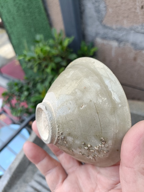 古玩陶瓷耀州窯青釉花卉紋茶盞真品鑒賞圖