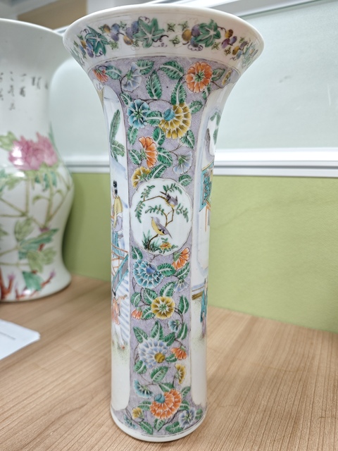 古玩陶瓷晚清時期廣彩花觚真品鑒賞圖