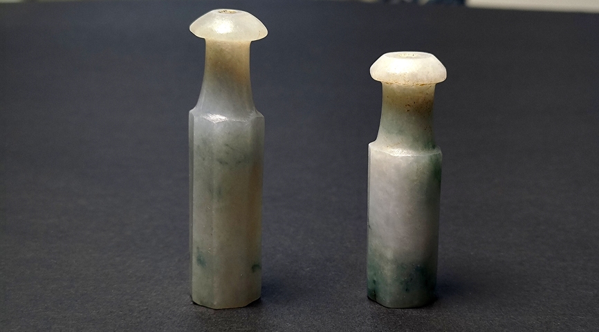 古玩玉器(放漏拍)兩個清代翡翠雕“素紋煙嘴”拍賣,當前價格1200元