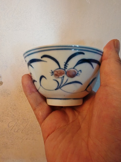 古玩陶瓷青花釉里紅花果杯真品鑒賞圖