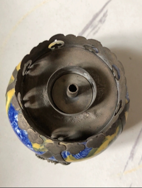 古玩陶瓷黃地青花燈真品鑒賞圖