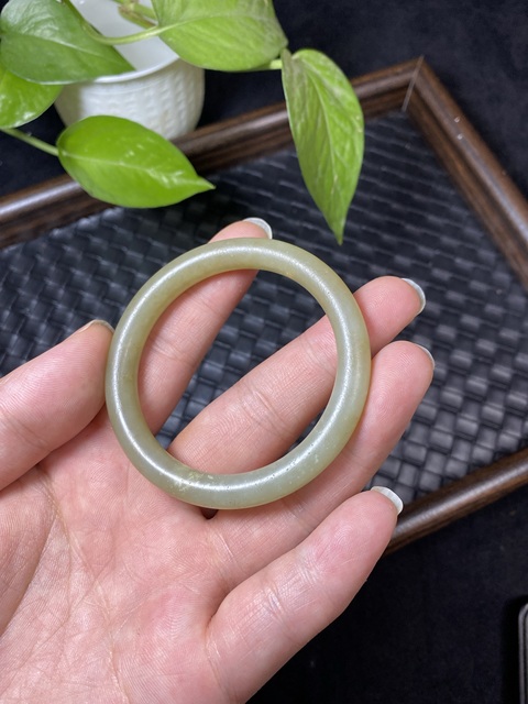 古玩玉器和田玉雕“素紋手鐲”真品鑒賞圖