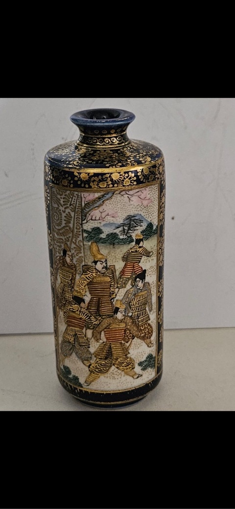 古玩陶瓷人物瓶真品鑒賞圖
