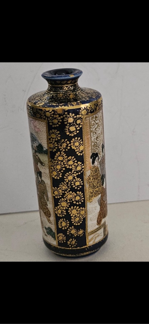 古玩陶瓷人物瓶真品鑒賞圖