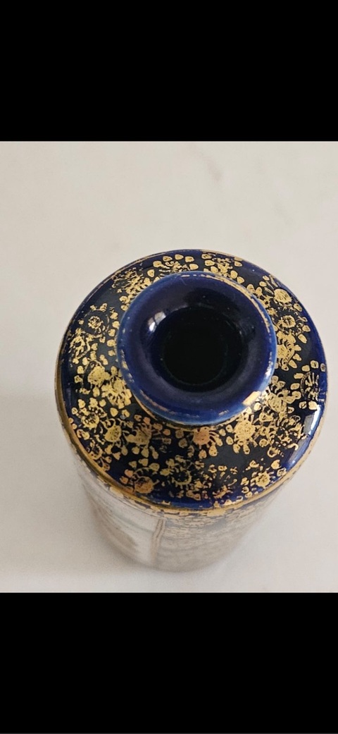 古玩陶瓷人物瓶真品鑒賞圖