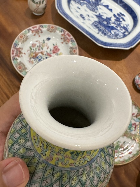 古玩陶瓷花鳥紋粉彩瓶真品鑒賞圖