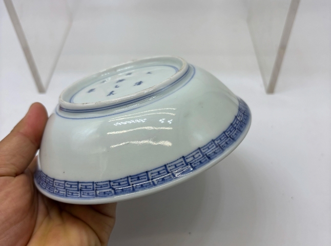 古玩陶瓷龍紋青花盤真品鑒賞圖