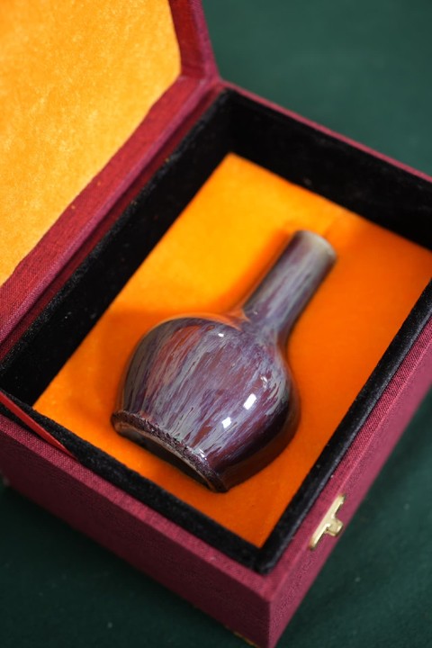 古玩陶瓷窯變釉賞瓶真品鑒賞圖
