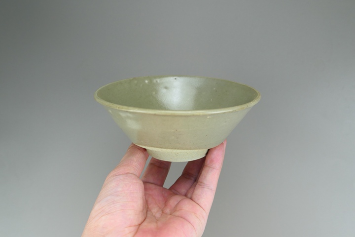 古玩陶瓷明代龍泉窯青瓷唇口碗拍賣，當前價格132元
